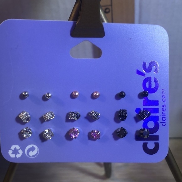 Claire’s earring new on company card 10 pairs - Picture 3 of 7